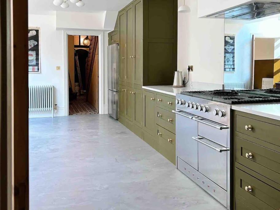 צ'סטר Luxury City Centre Townhouse - Sleeps 6 מראה חיצוני תמונה