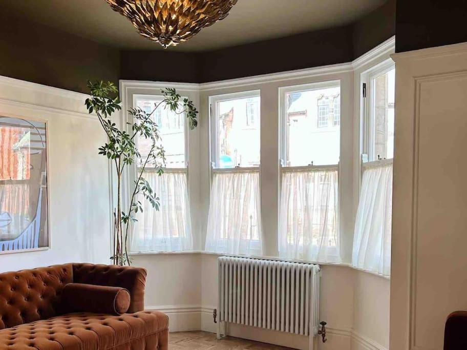 צ'סטר Luxury City Centre Townhouse - Sleeps 6 מראה חיצוני תמונה