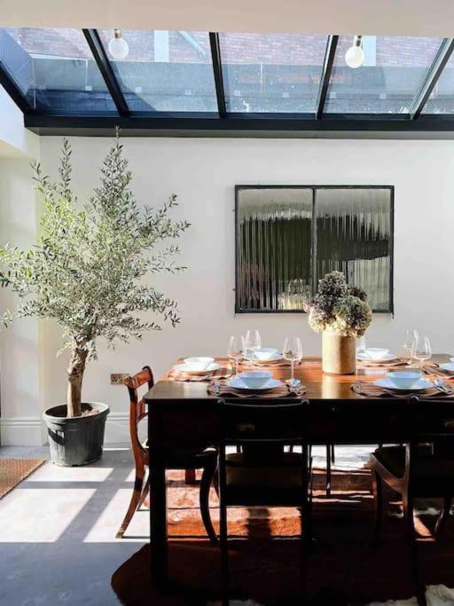 צ'סטר Luxury City Centre Townhouse - Sleeps 6 מראה חיצוני תמונה