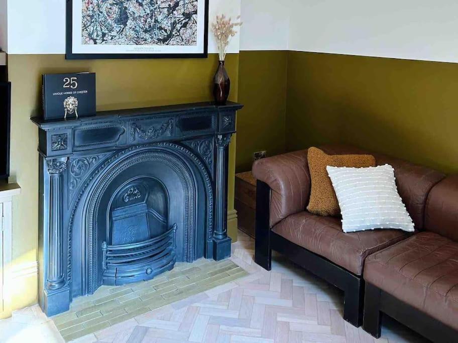 צ'סטר Luxury City Centre Townhouse - Sleeps 6 מראה חיצוני תמונה