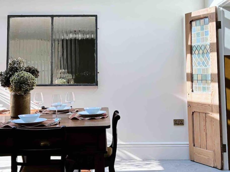 צ'סטר Luxury City Centre Townhouse - Sleeps 6 מראה חיצוני תמונה
